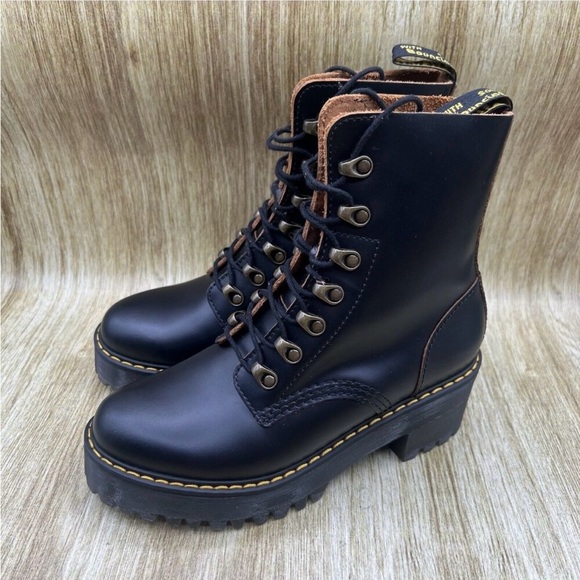 Dr. Martens Leona 7-Hook Boot - US Women's 7 - Picture 5 of 8